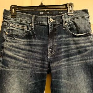 Mens like brand new Buckle BKE 31x32 Jake Bootcut jeans in excellent condition.